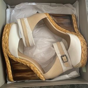 Bcbg Maxazaria Platform wedges